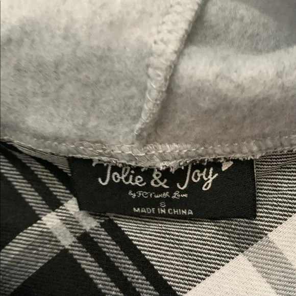 Plaid Button-Up Hoodie - Picture 4 of 12